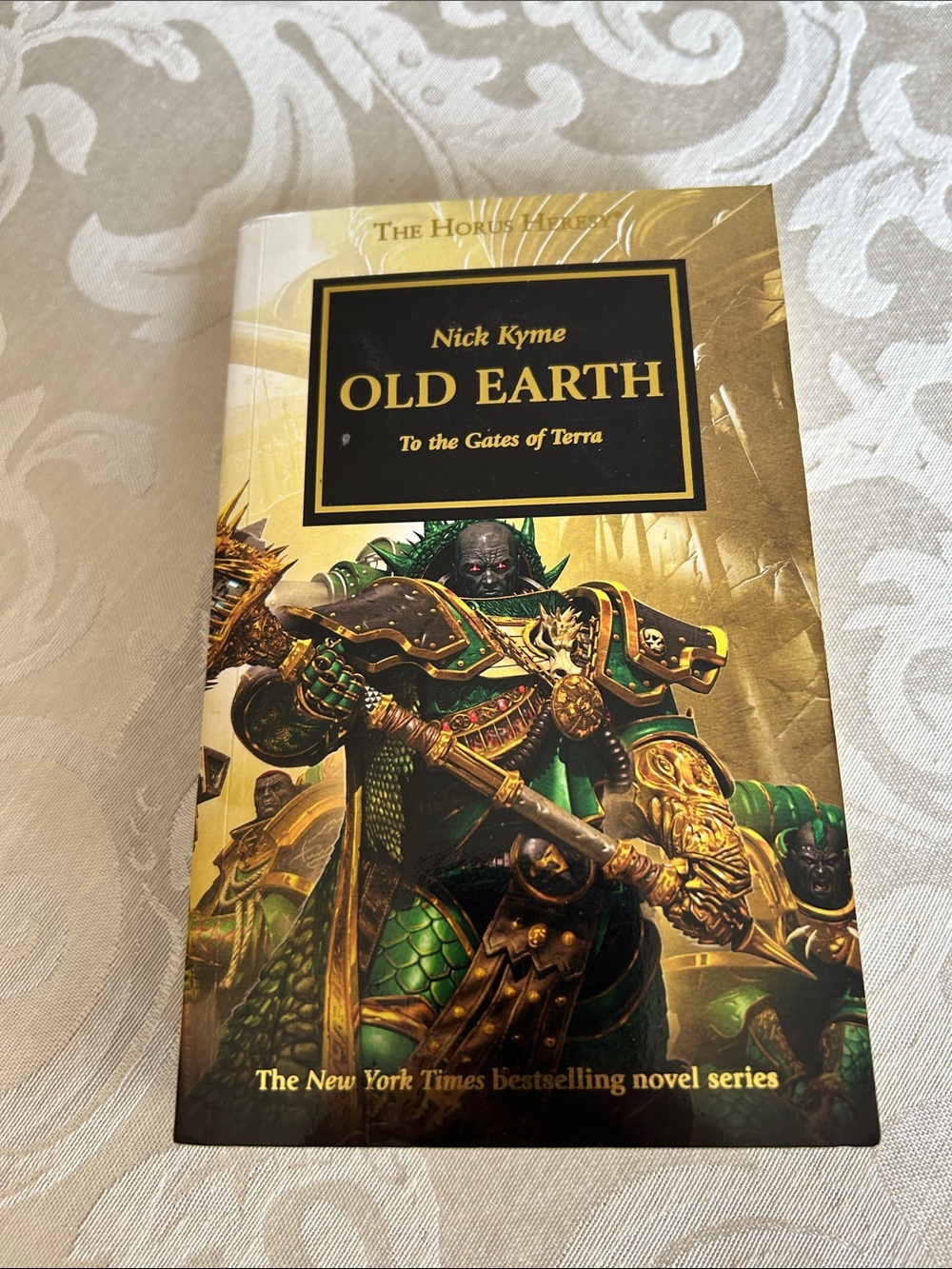 Book Bundle - Picture 4 of 5